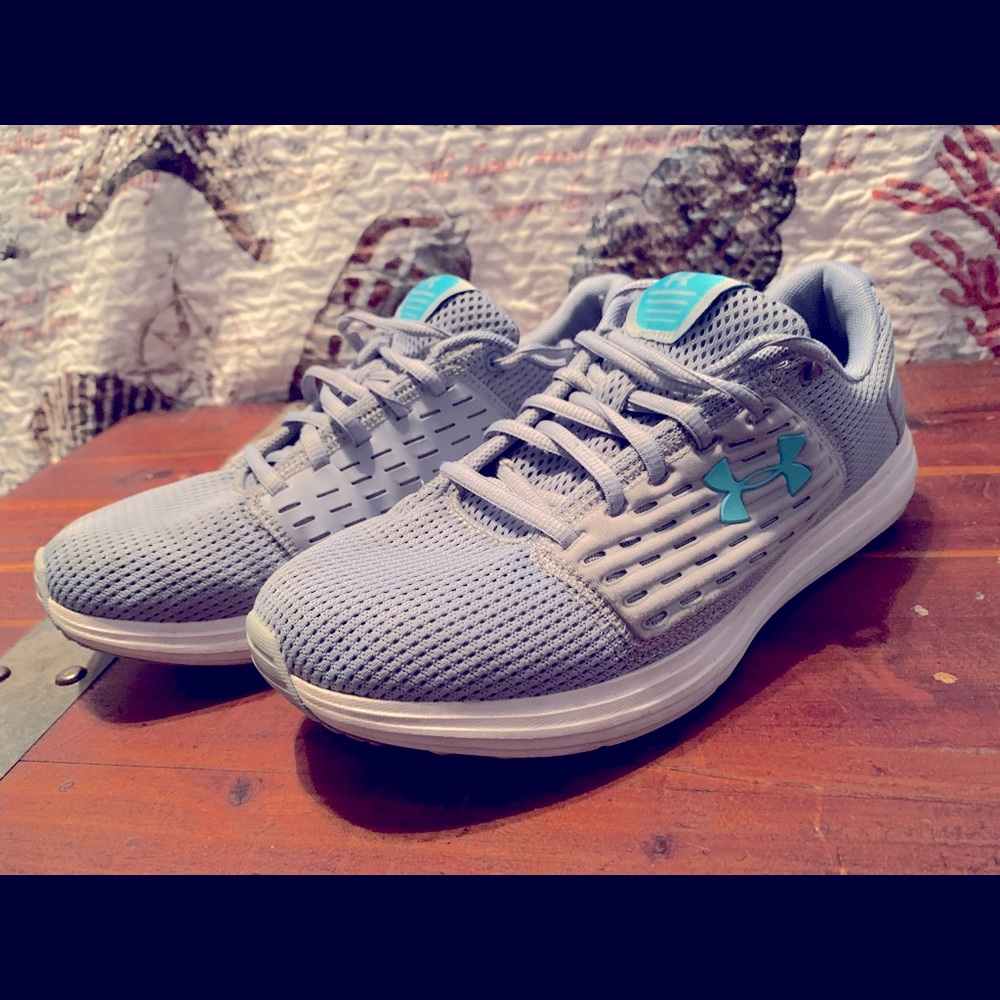 Ladies women’s Under Armour running shoes